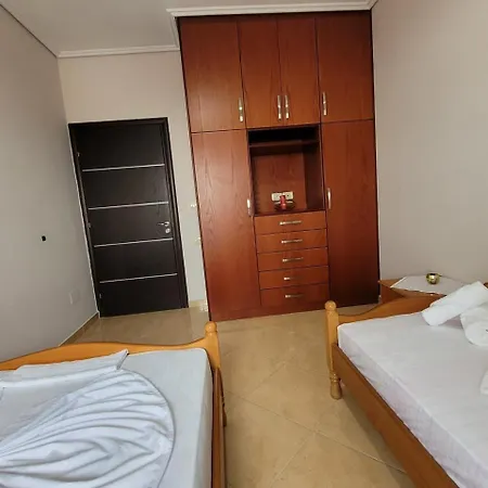 Daniel Apartamento Sarandë
